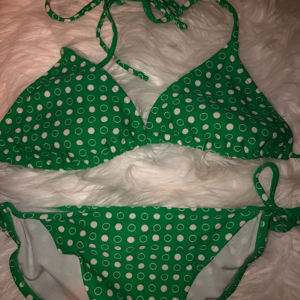 Green bikini with white circles